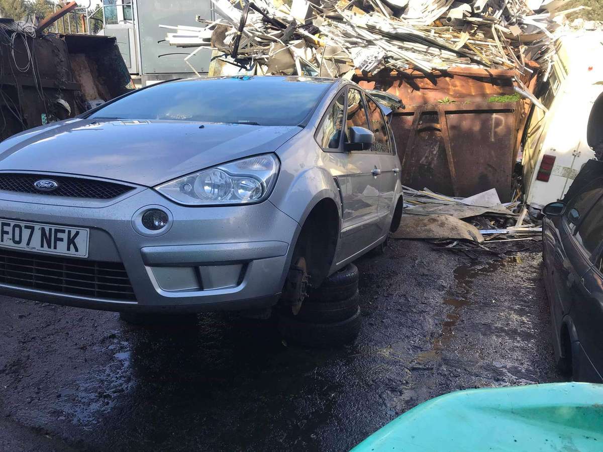 Ford S-MAX for parts