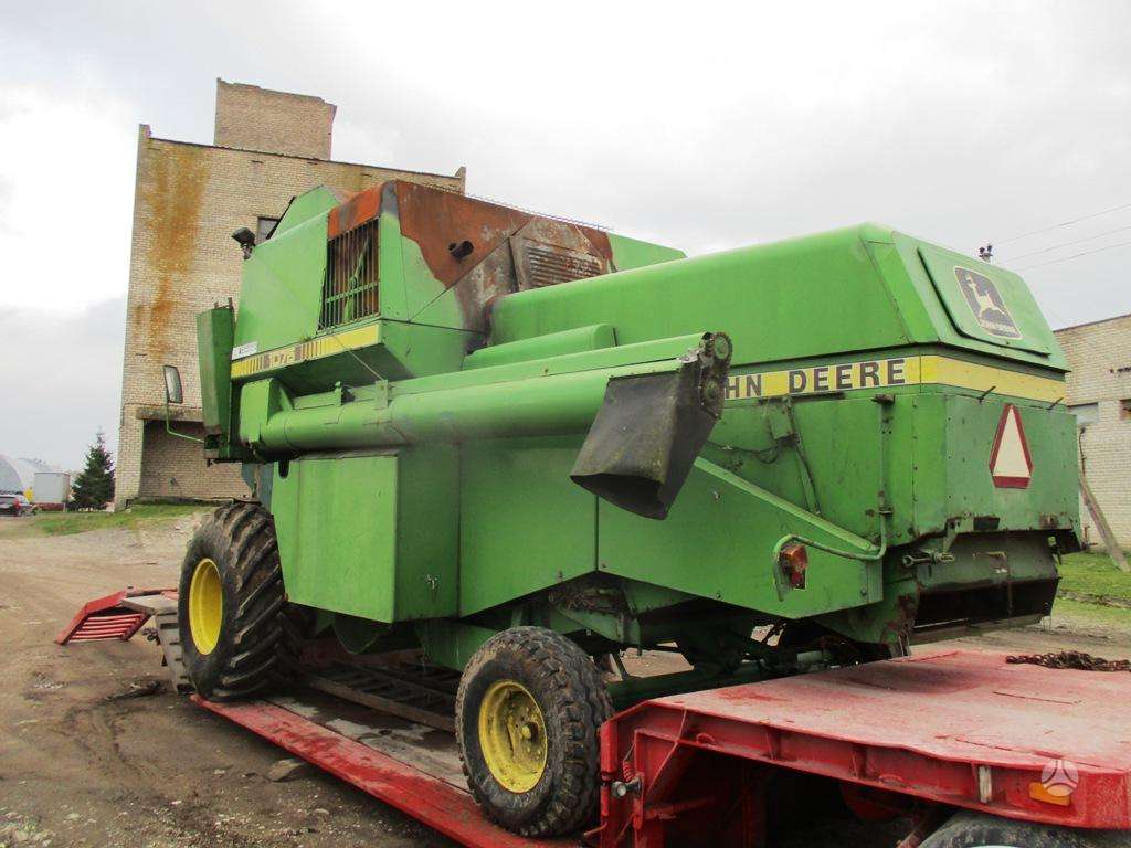 John Deere 1075, kombaini