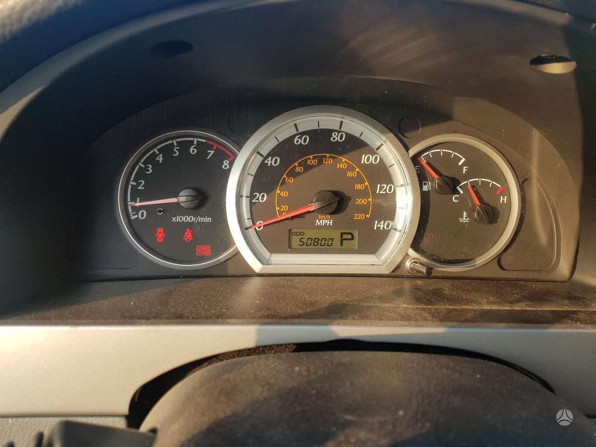 Suzuki Forenza dalimis. U20sed001343