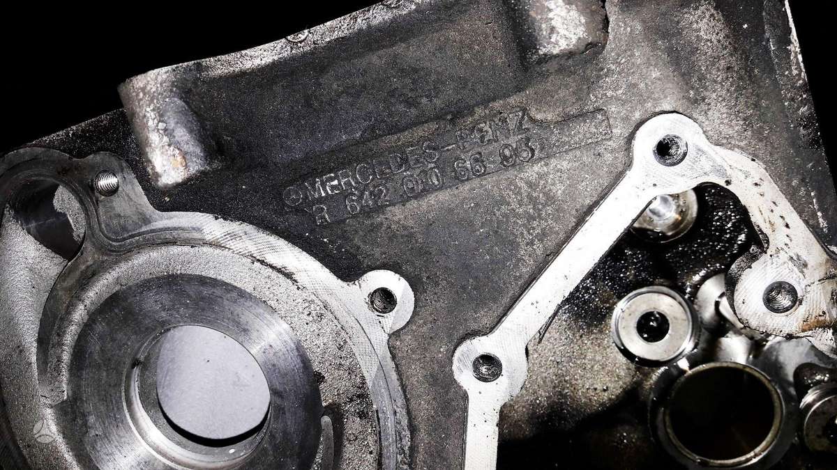 Mercedes-Benz E klasė, OM642, детали двигателя