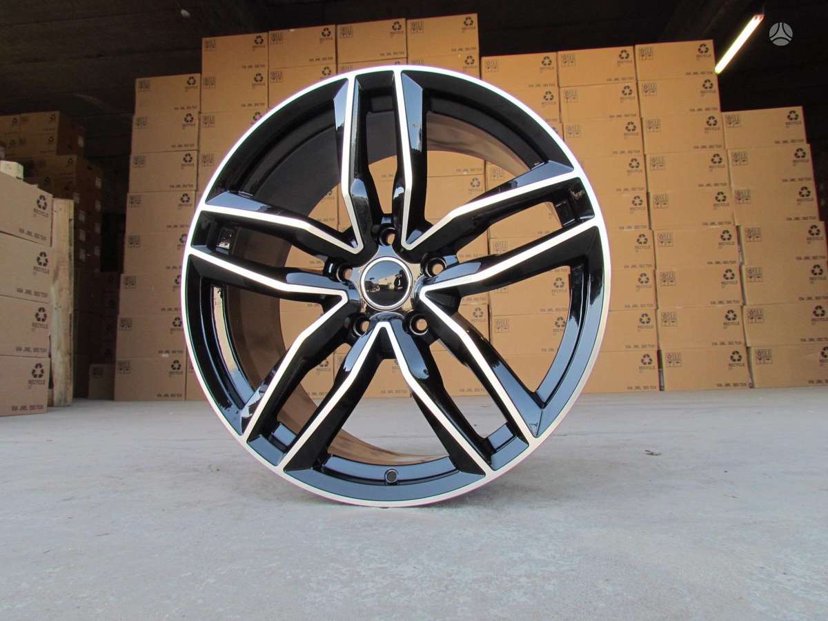 Audi S Line, lengvojo lydinio, R18