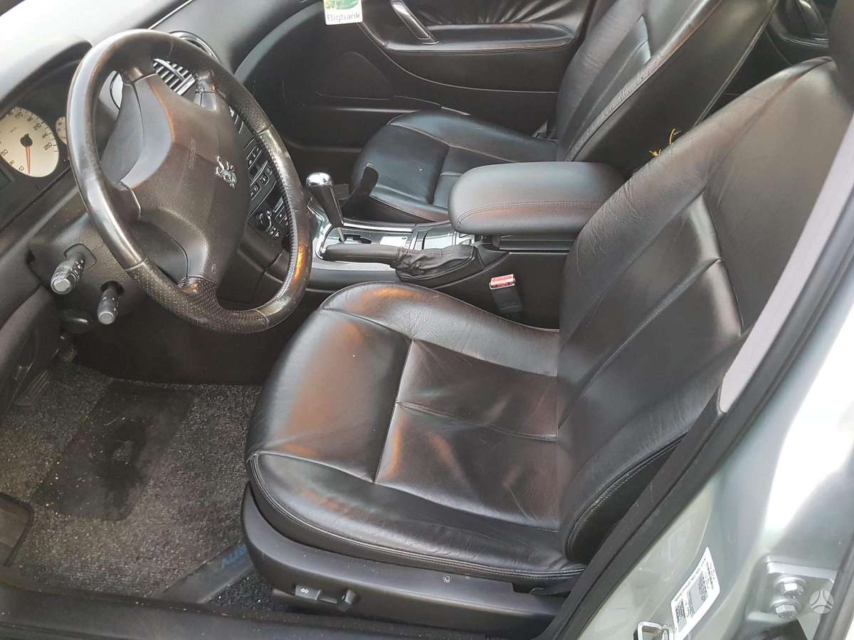 Peugeot 607