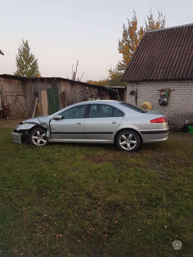 Peugeot 607