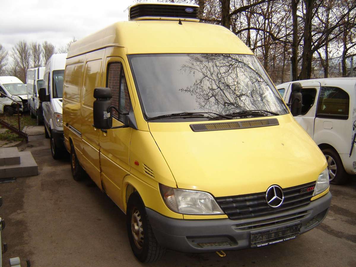 Mercedes-Benz 311, cargo vans