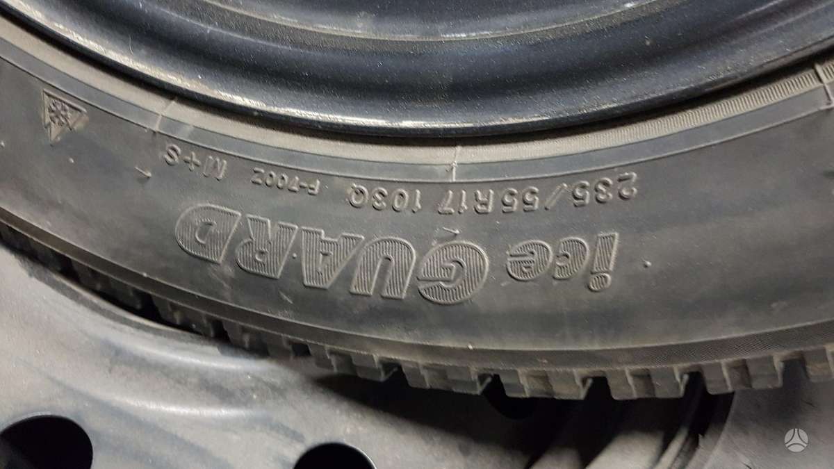 Yokohama, žieminės 235/55 R17