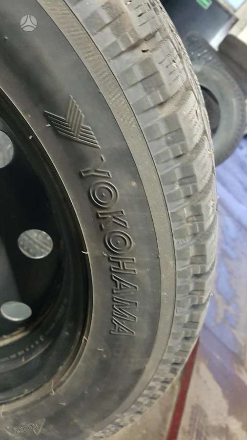 Yokohama, žieminės 235/55 R17