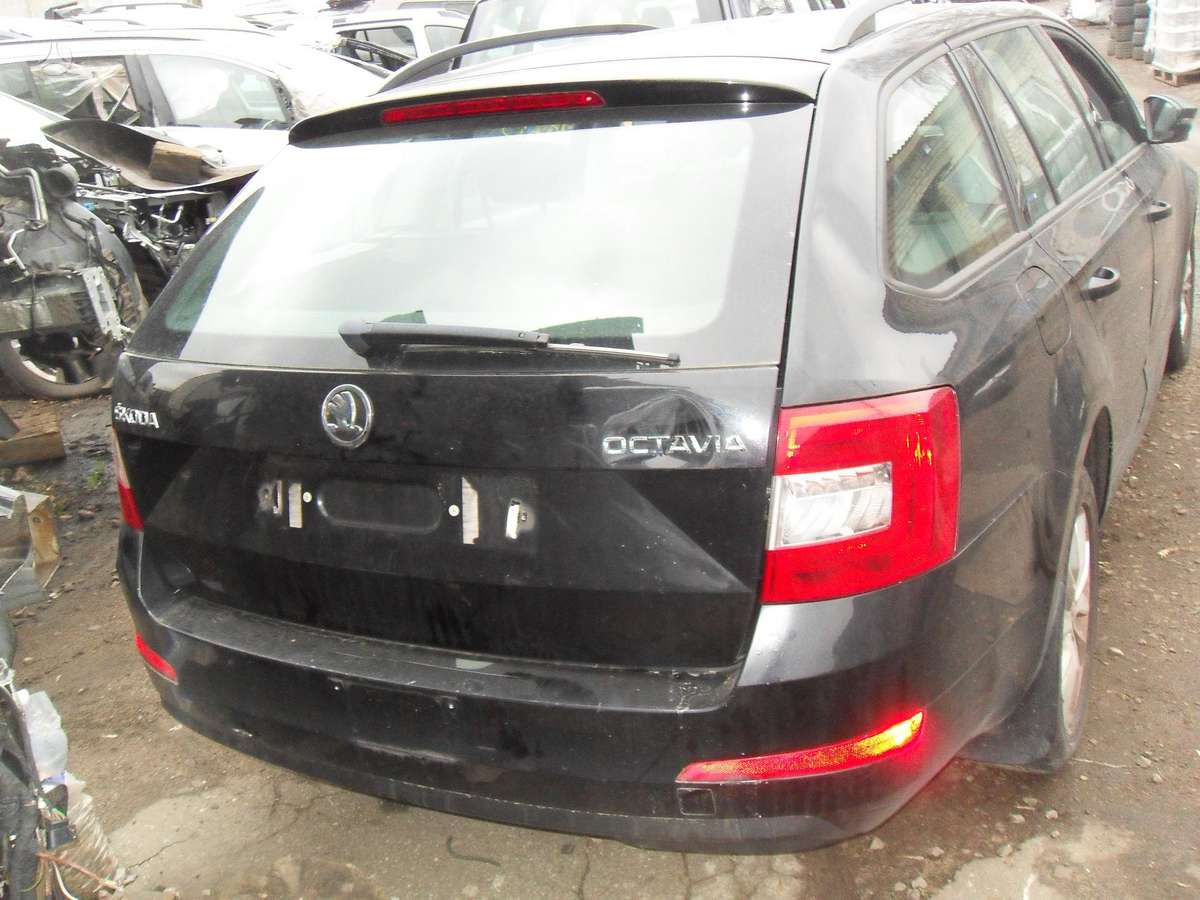 Skoda Octavia dalimis