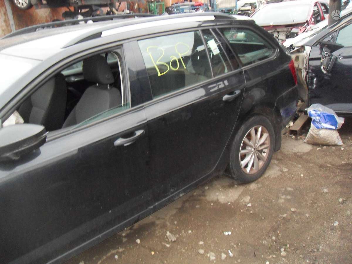 Skoda Octavia dalimis