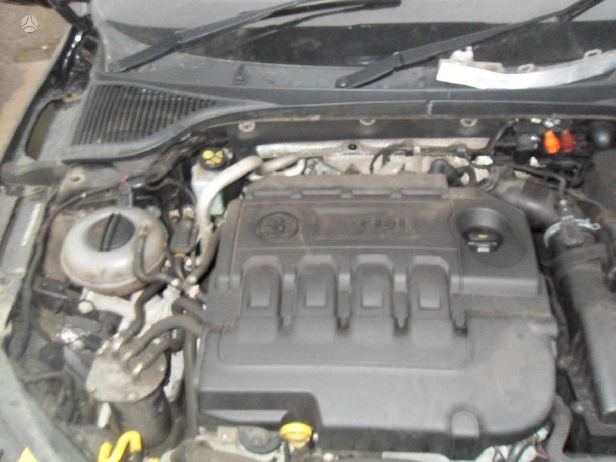 Skoda Octavia dalimis