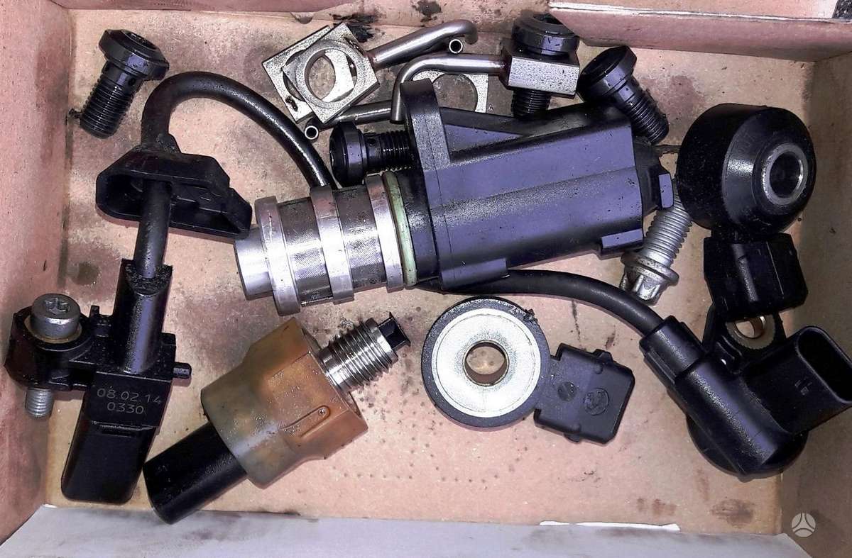 BMW 5 serija, N20B20, engine parts