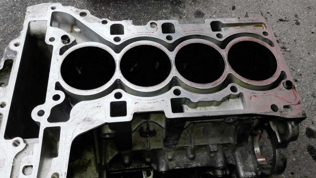 BMW 5 serija, N20B20, детали двигателя