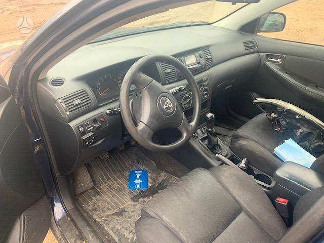 Toyota Corolla dalimis