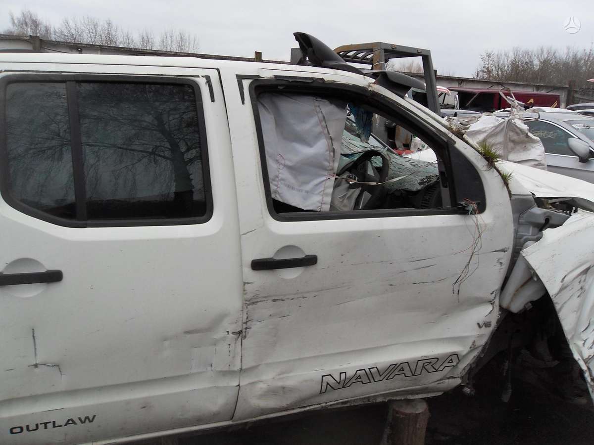Nissan Navara dalimis