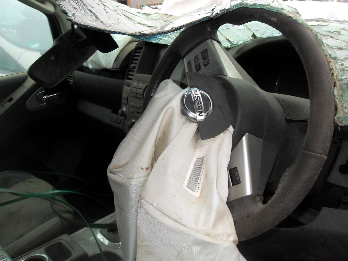 Nissan Navara dalimis
