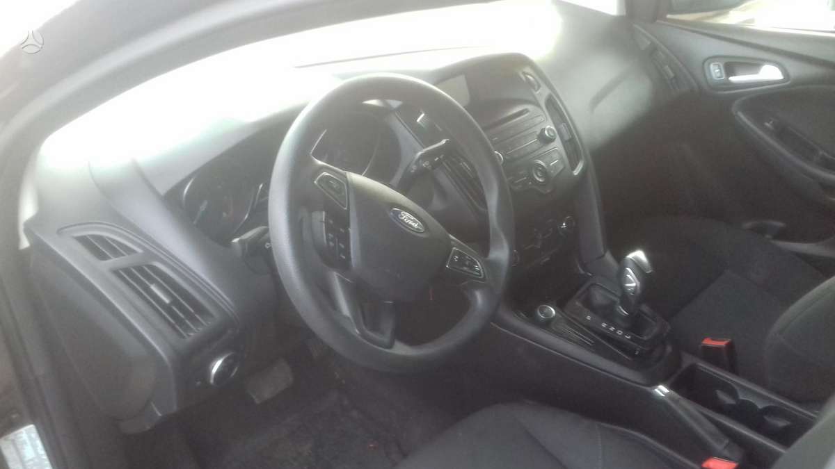 Ford Focus dalimis