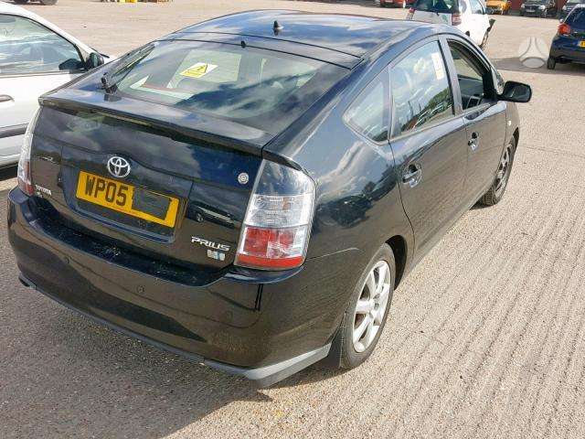 Toyota Prius по частям