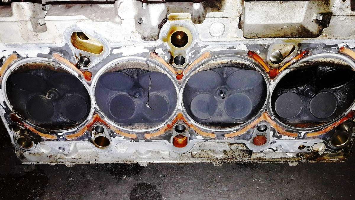 Audi A4, AWA, детали двигателя
