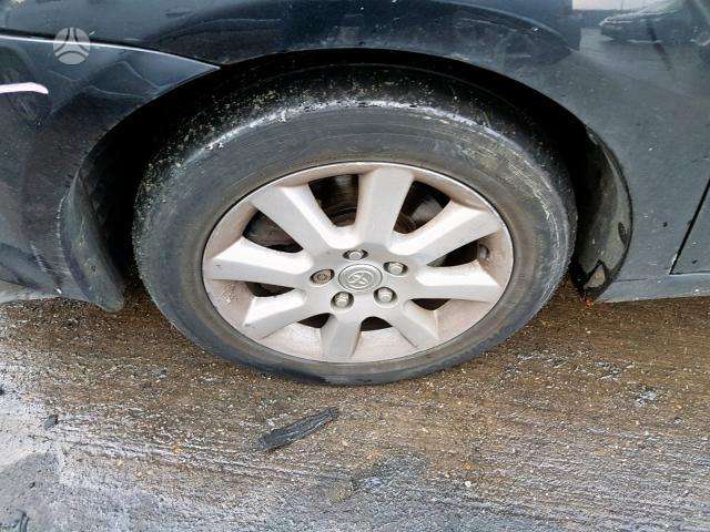 Toyota Corolla Verso dalimis