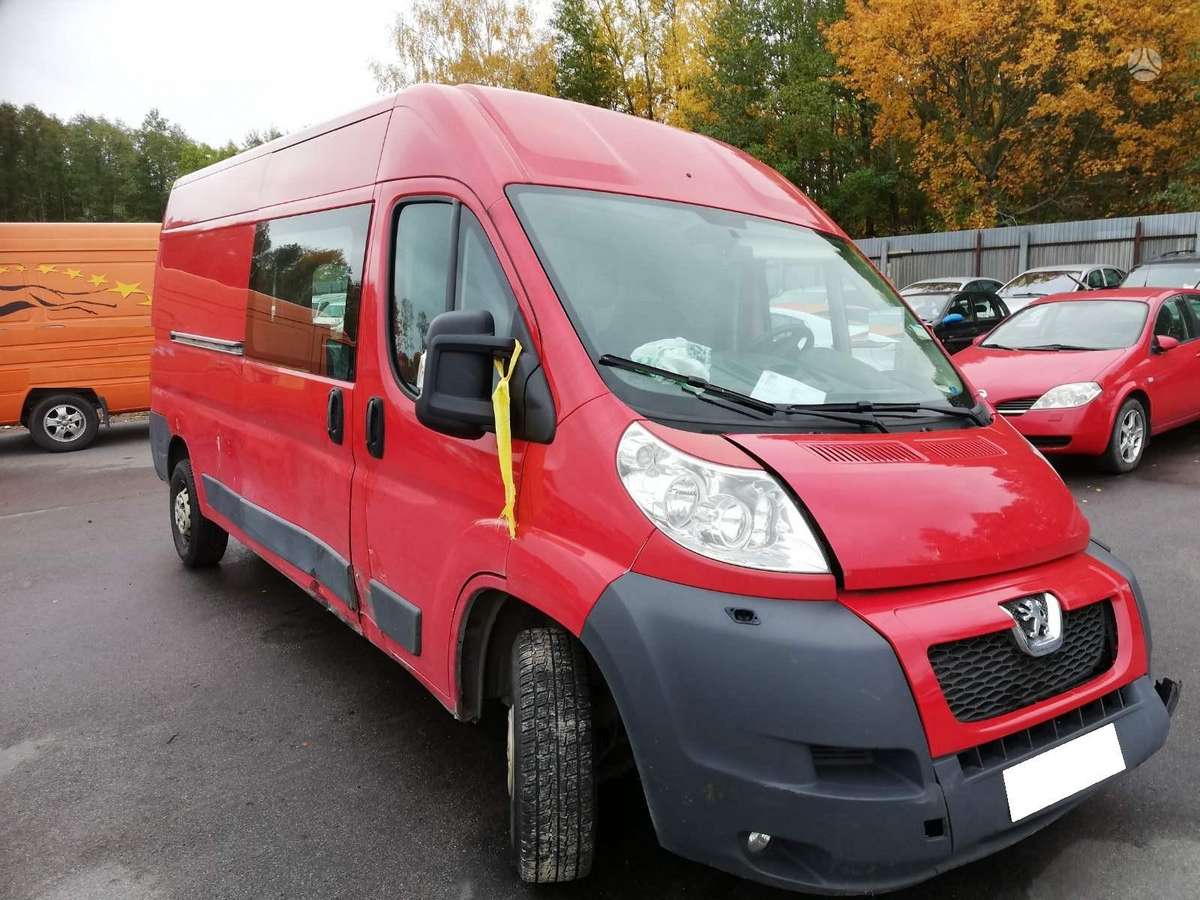 Peugeot BOXER, cargo vans