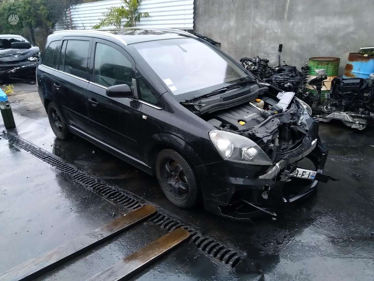 Opel Zafira 37069885048
