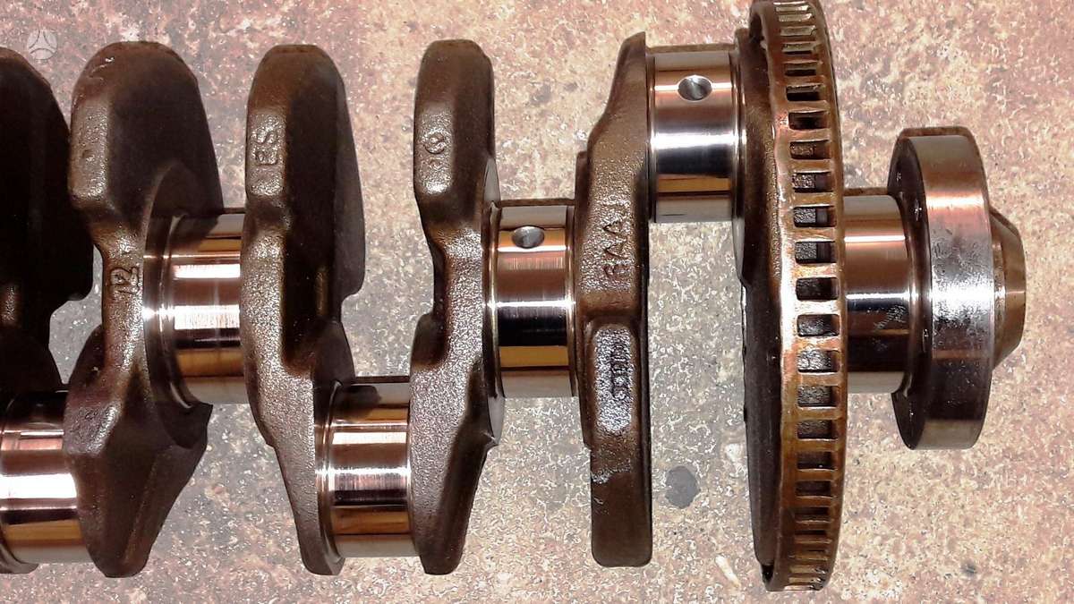 Audi A4, 2.0 TFSI, dzinēja detaļas