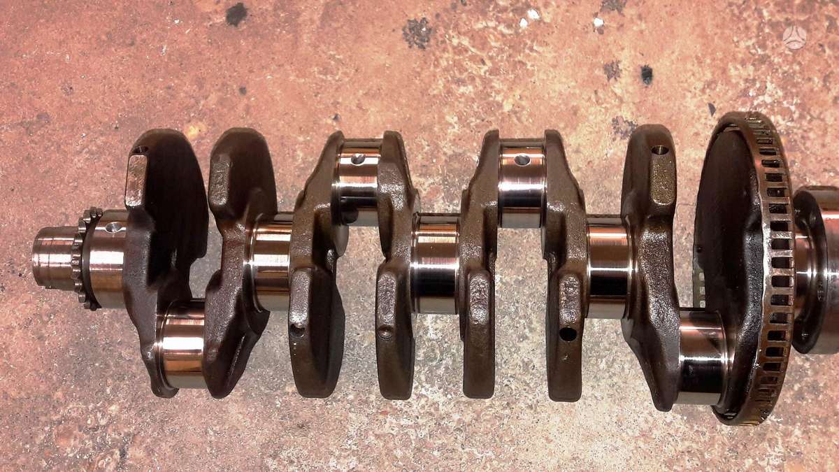 Audi A4, 2.0 TFSI, dzinēja detaļas