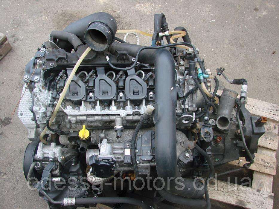 Renault Master Variklis mechanine deze ir dalys aplink varikli