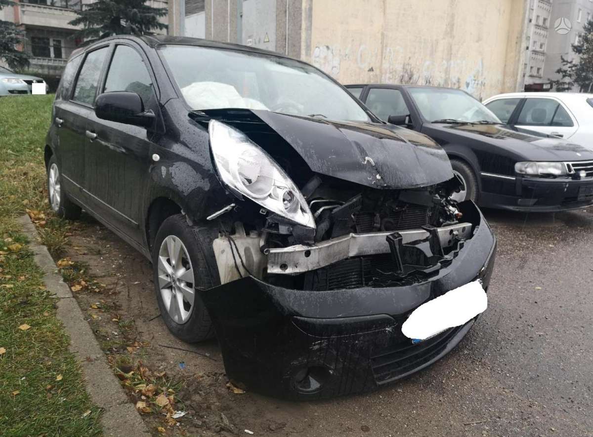 Nissan Note dalimis