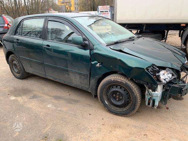 Toyota Corolla по частям
