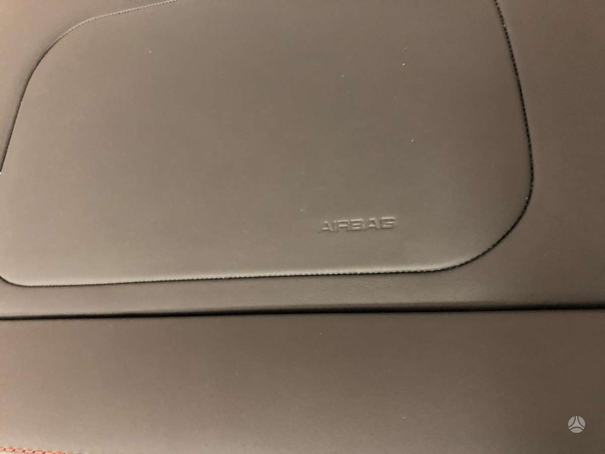 Porsche Macan panelė, oro pagalvės, saugos diržai