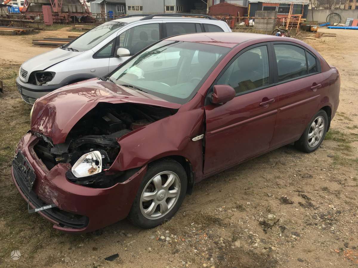 Hyundai Accent for parts