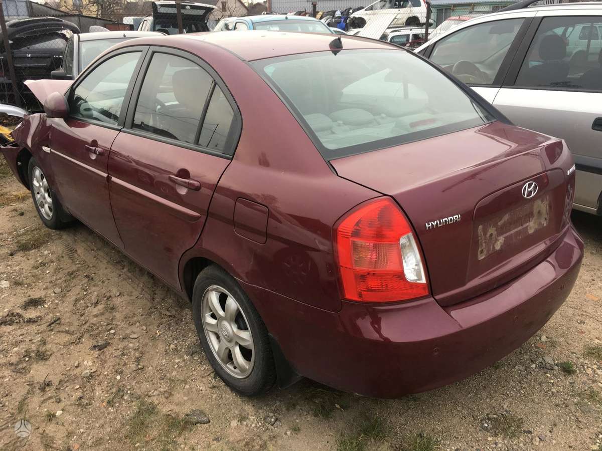 Hyundai Accent for parts