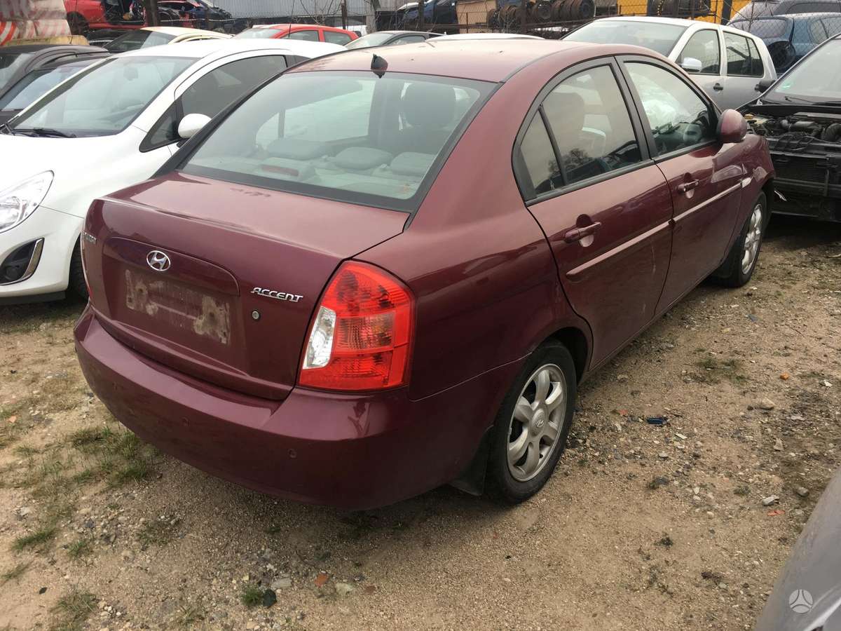 Hyundai Accent for parts