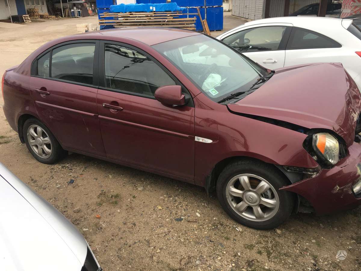 Hyundai Accent for parts