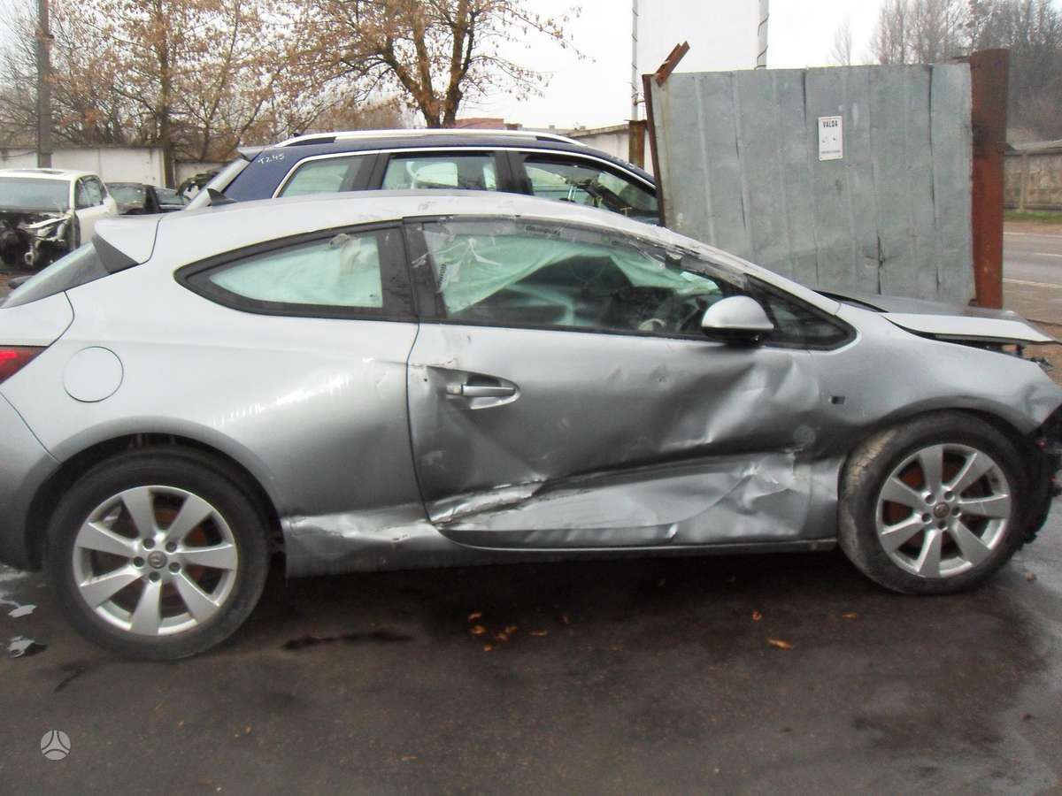 Opel Astra по частям