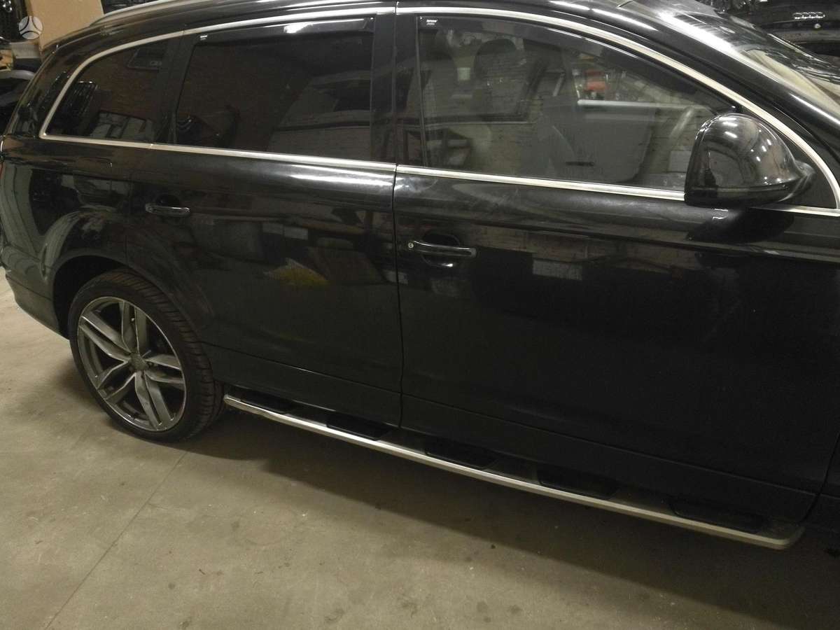 Audi Q7 dalimis