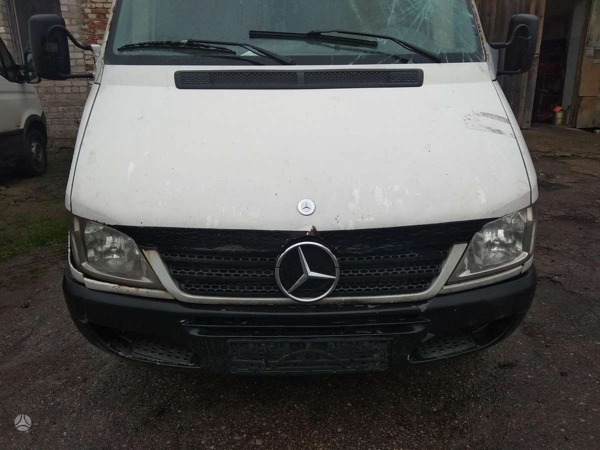 Mercedes-Benz Sprinter, preču