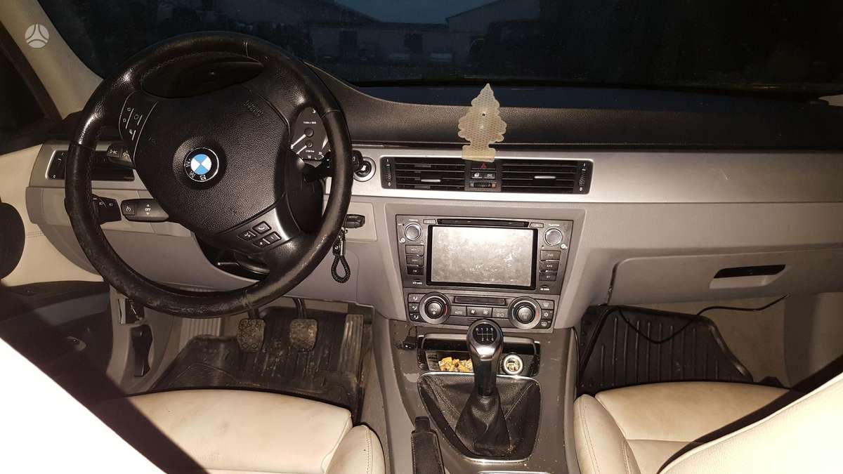 BMW 320