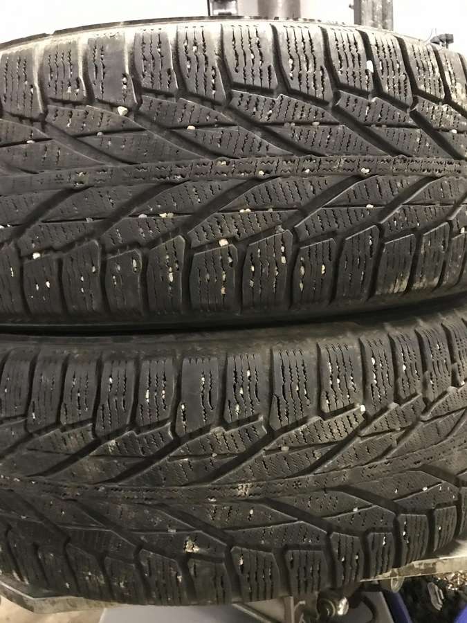 Nokian, зимние 225/65 R17