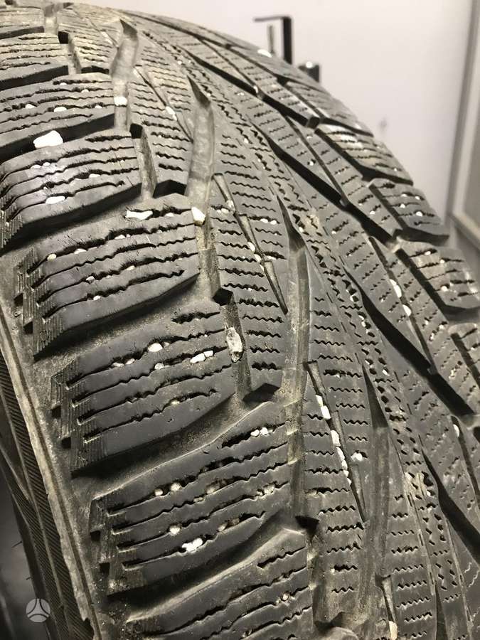 Nokian, зимние 225/65 R17