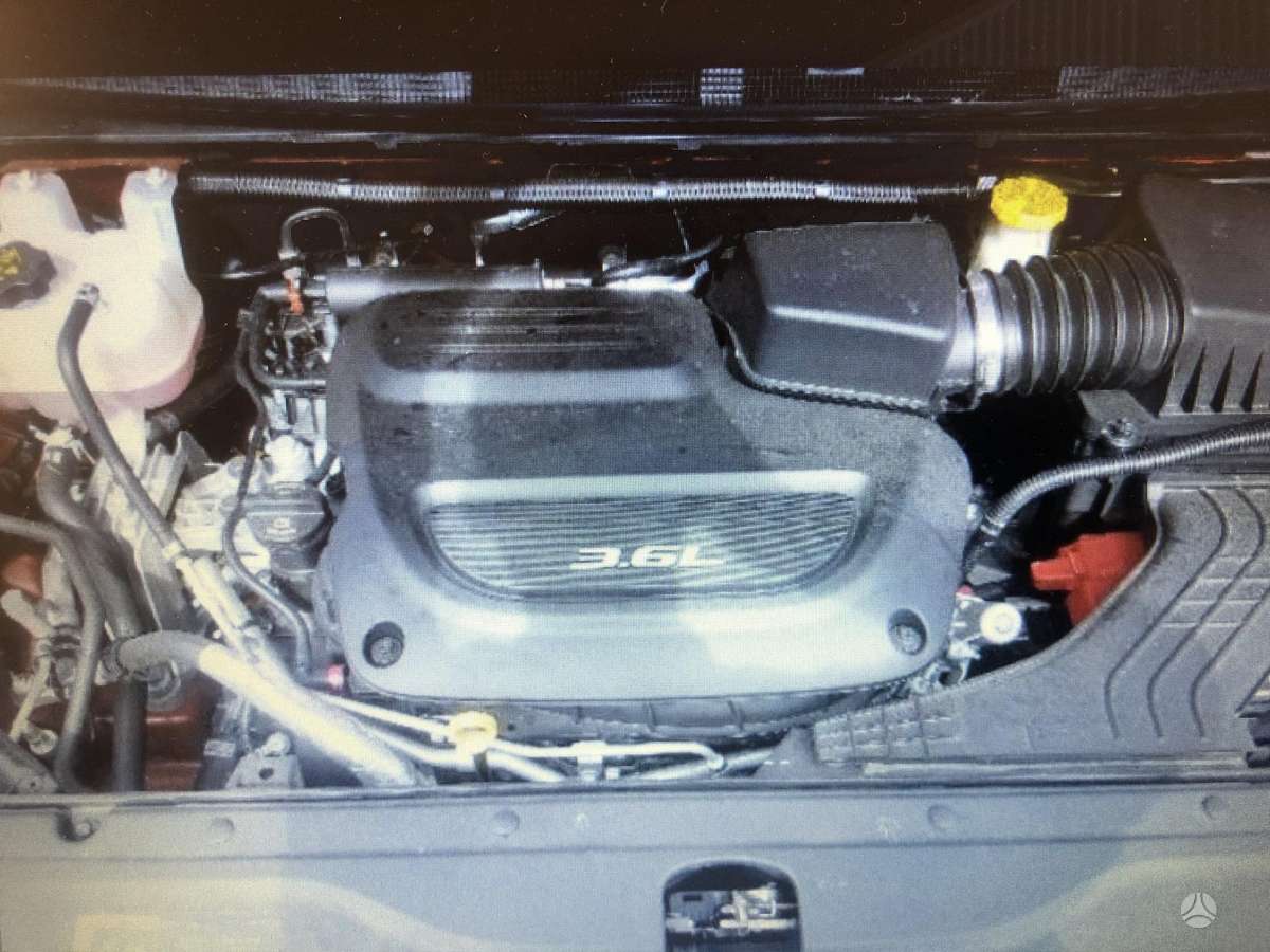 Chrysler Pacifica rezerves daļās
