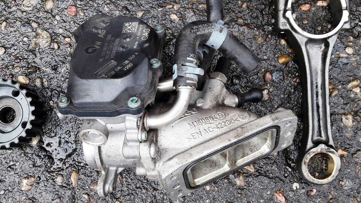 Volkswagen Golf, CRK, variklio detalės