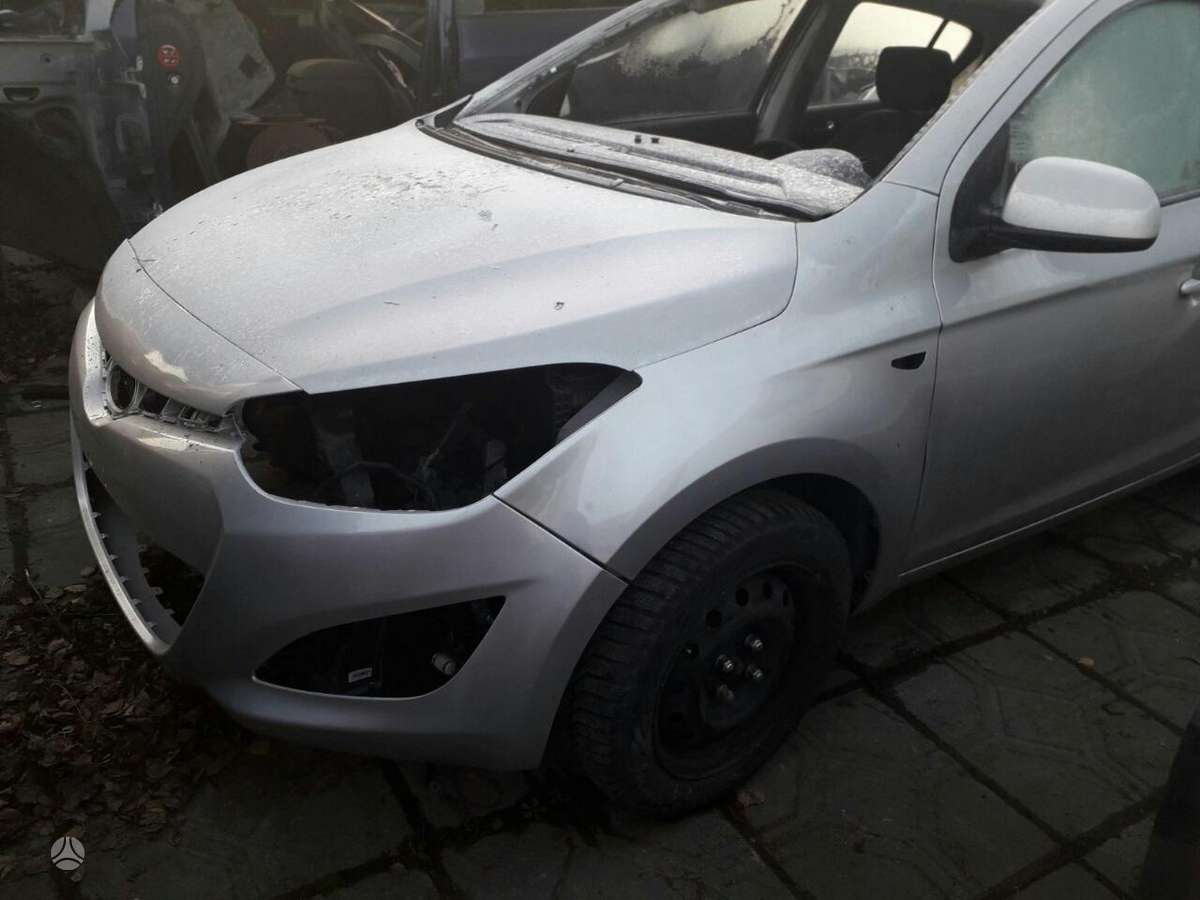 Hyundai i20 Visos dalys yra