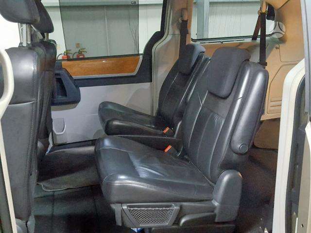 Chrysler Town & Country по частям
