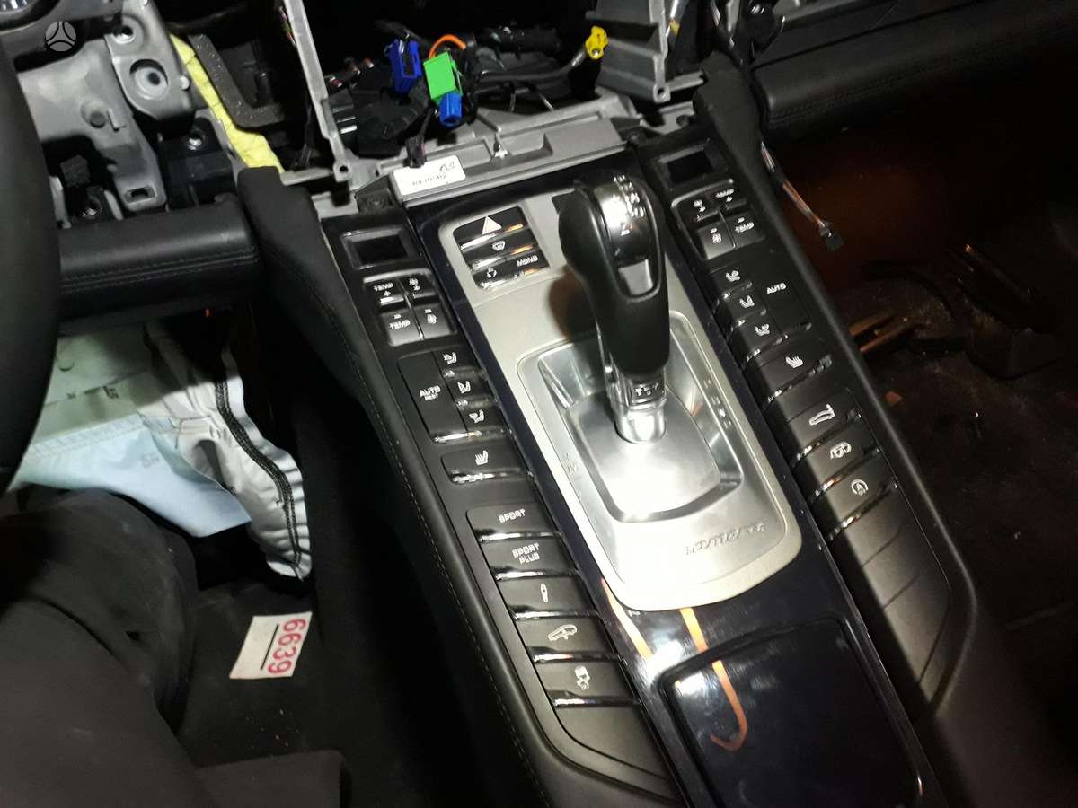 Porsche Panamera Rida 28000miliu