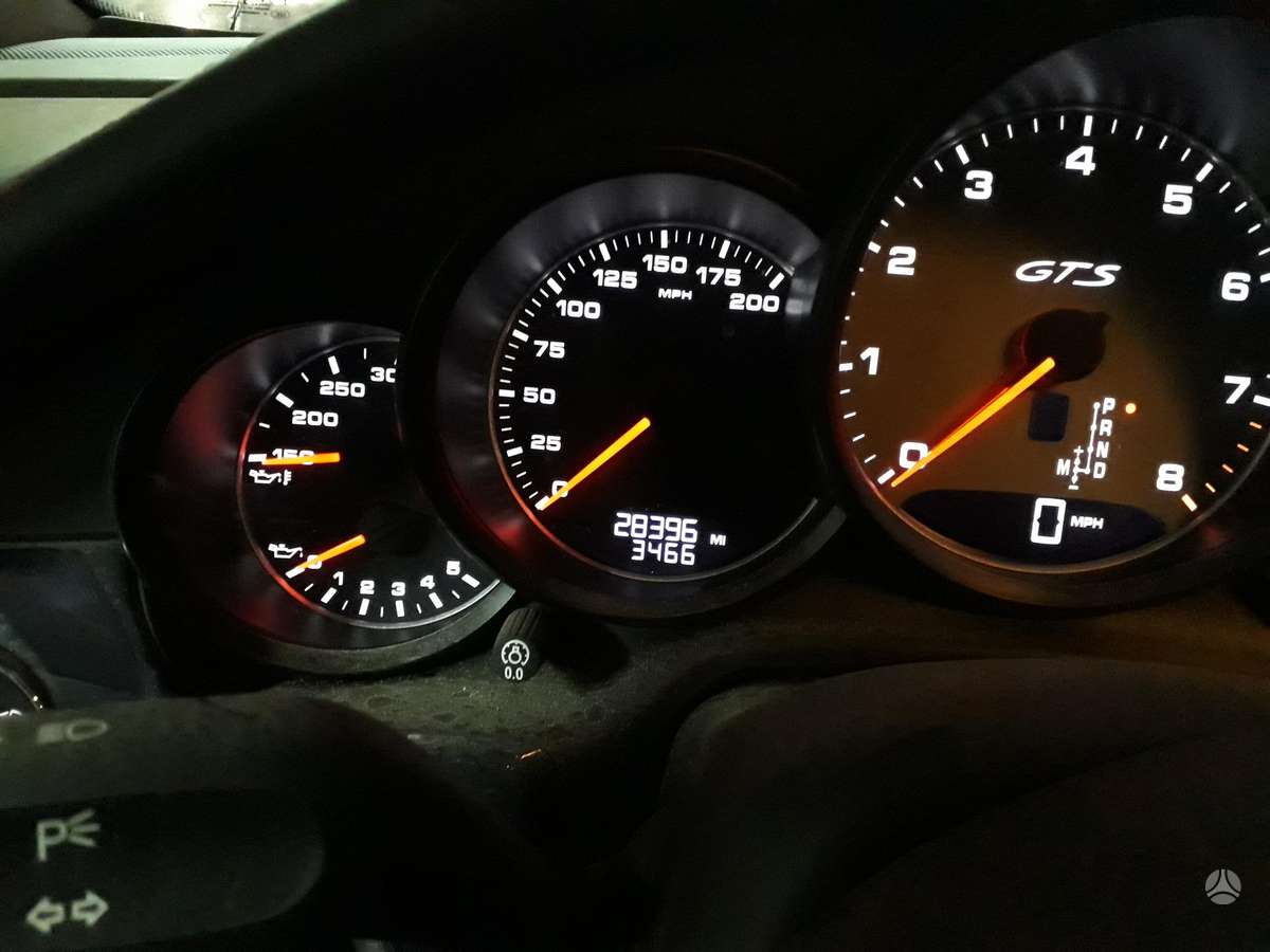 Porsche Panamera Rida 28000miliu
