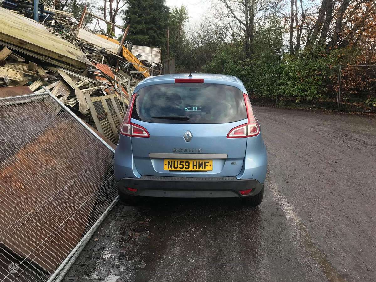 Renault Scenic for parts