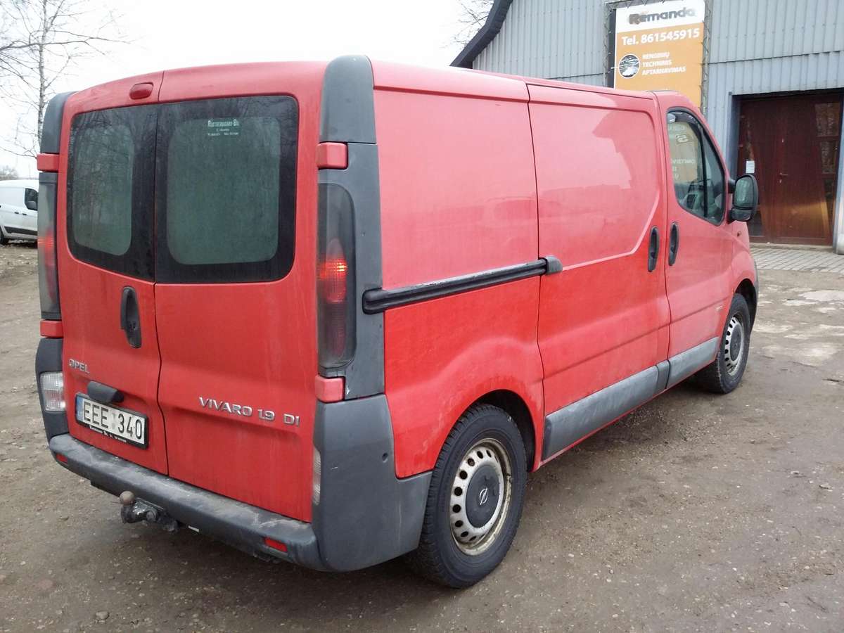 Opel Vivaro, cargo vans