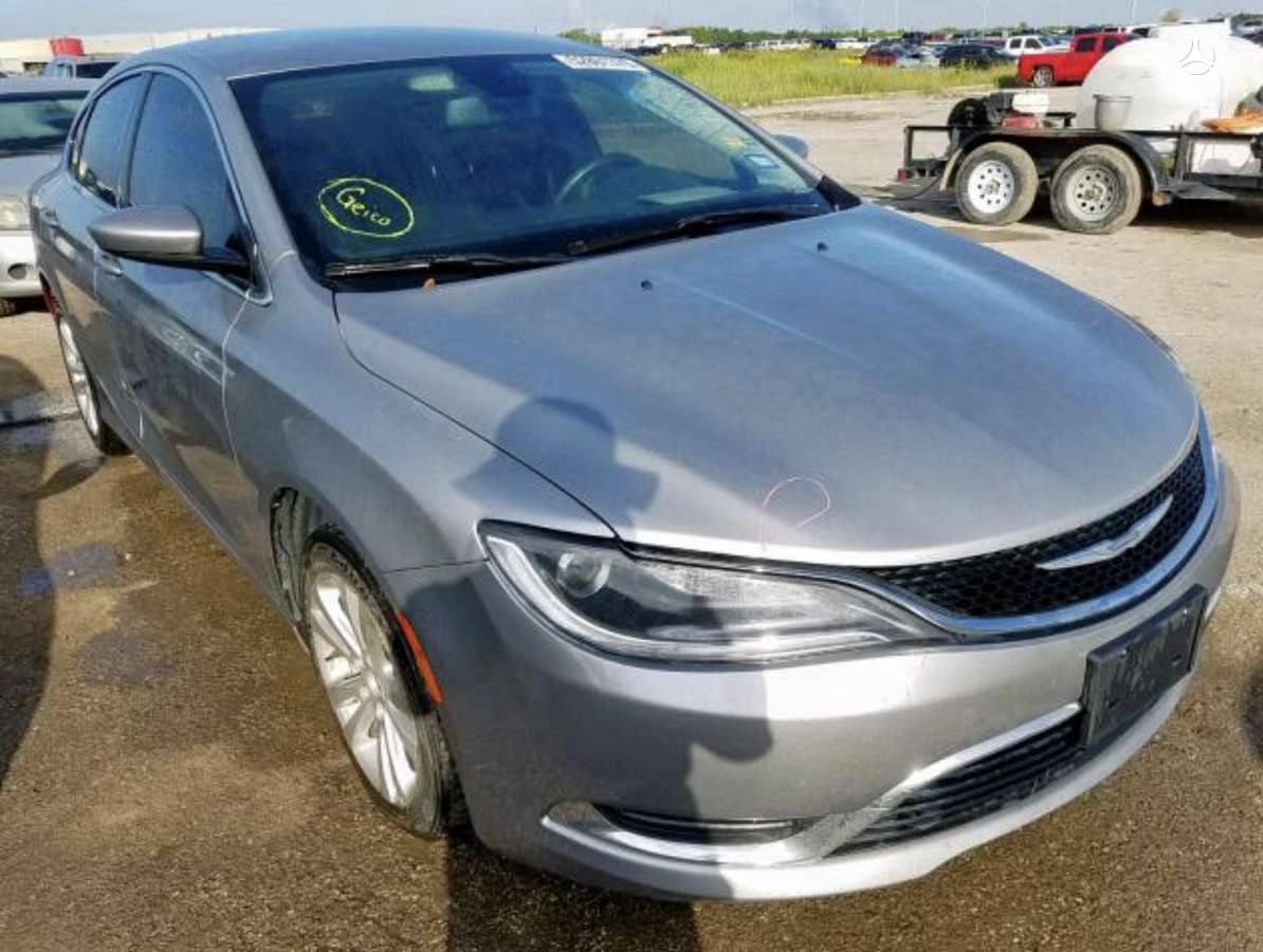Chrysler 200