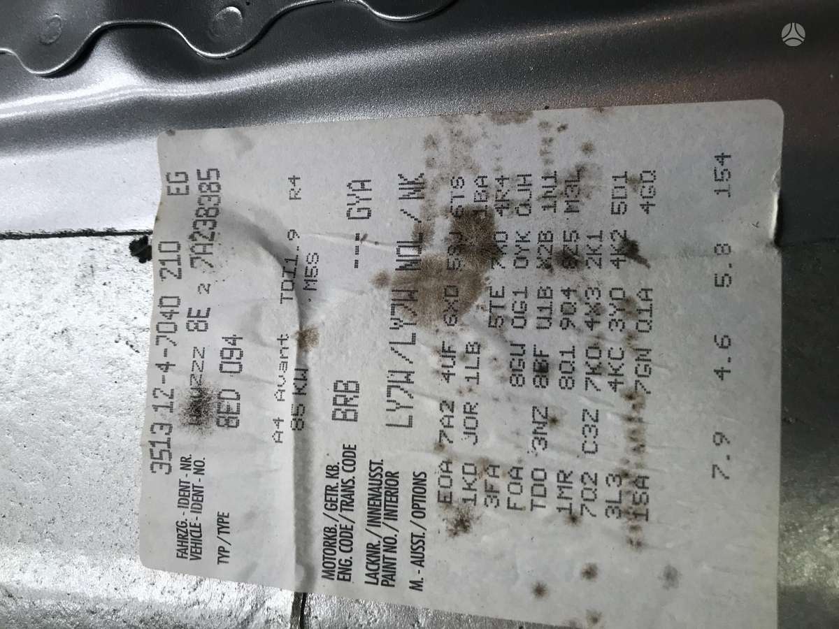 Audi A4 dalimis. Variklis brb rida 55500 myliu